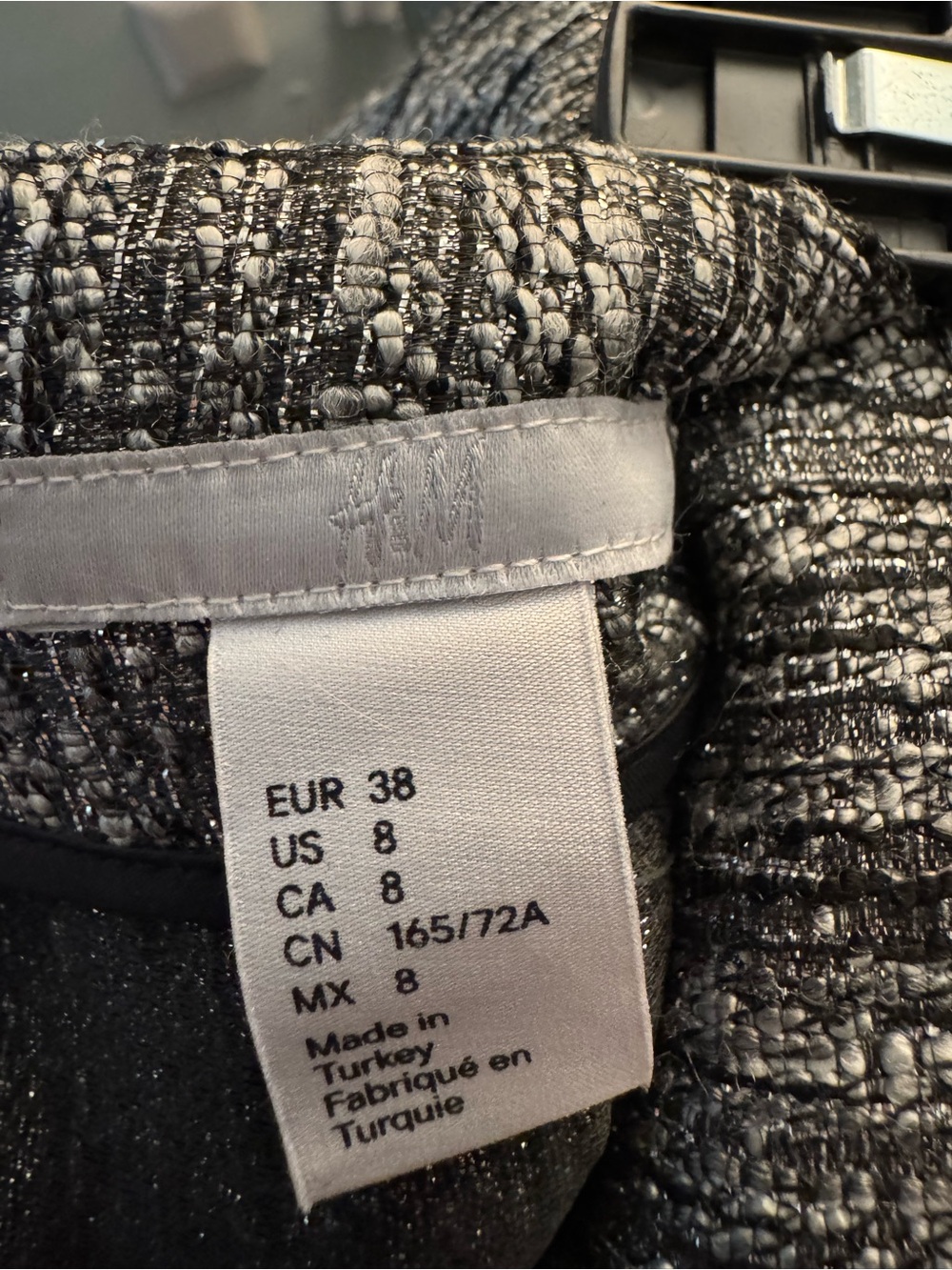 H&M Metallic Silver Mini Skirt – Shimmer Textured A-Line – Size 8 - Picture 4 of 4